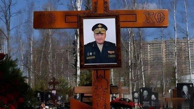 凤凰新闻【普京话音刚落，第4位俄军中将遇袭身亡，有人不愿看到乌克兰停火】俄乌的停