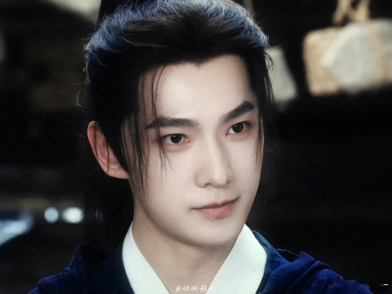 杨洋 很喜欢雨霖铃真的是超级超级好看，杨洋简直就是展昭本昭啊又破碎又锋利又温柔又