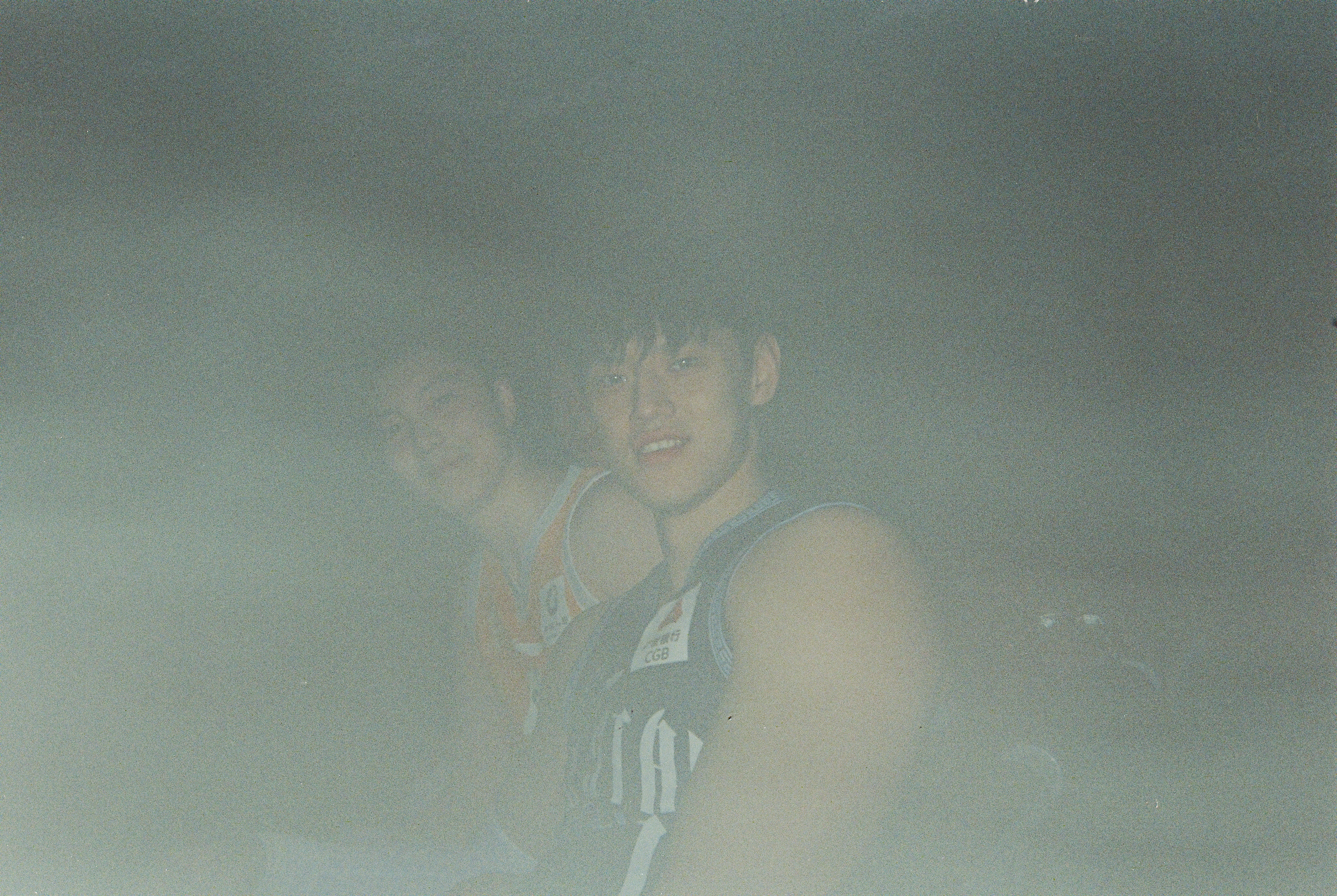 救命啊……有没有人能救救这张照片……照片修复