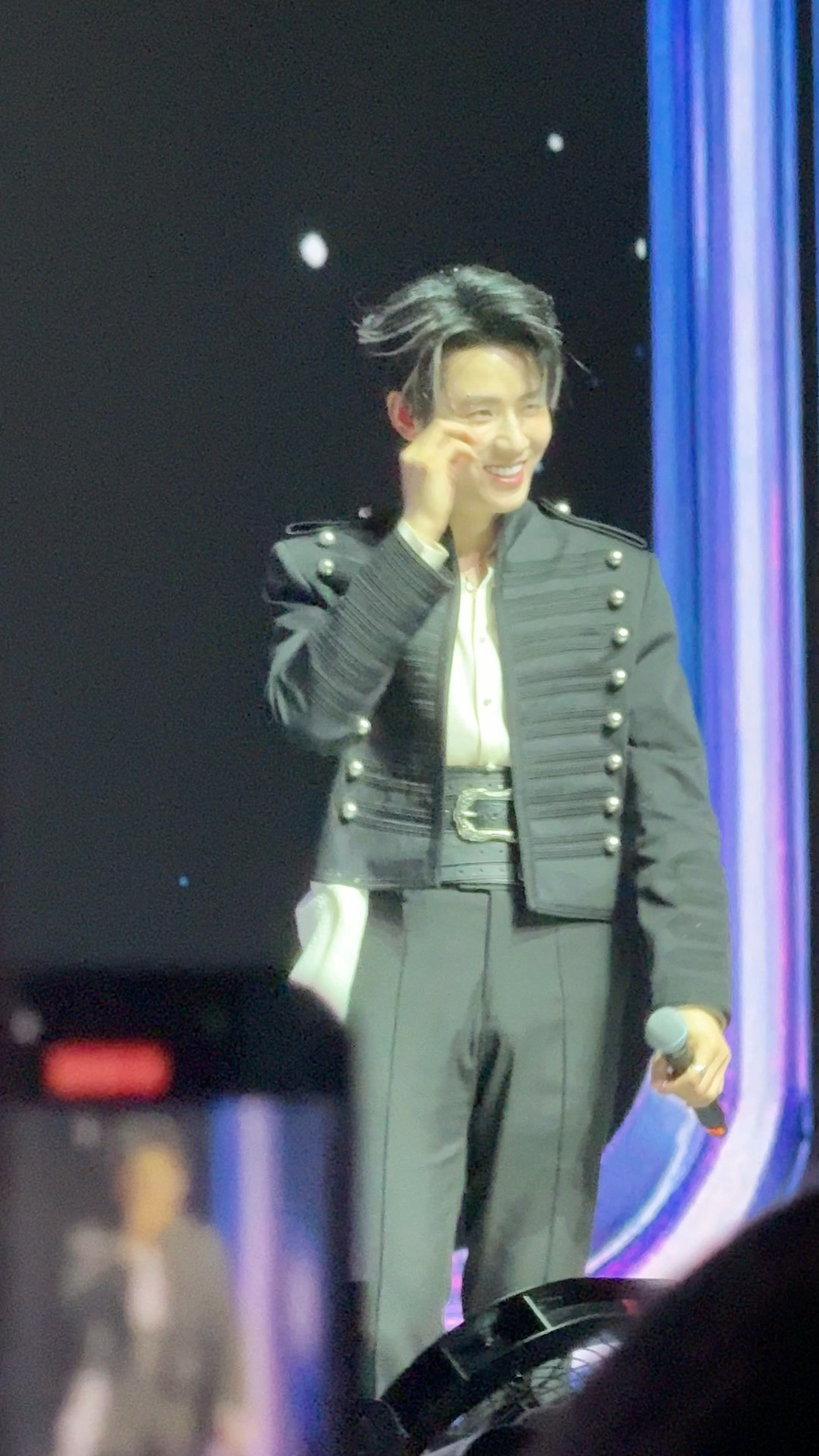 任豪人好 鲜活小狗要一直快乐一直鲜活 