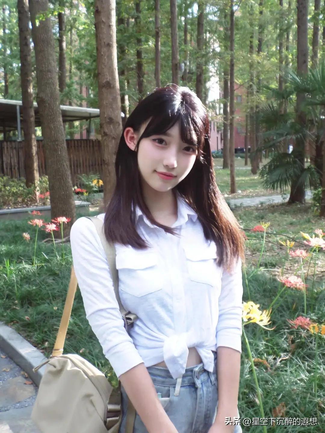 上海校花，美貌惊艳全网 网友惊呼 魔鬼身材天使面孔 美翻了
