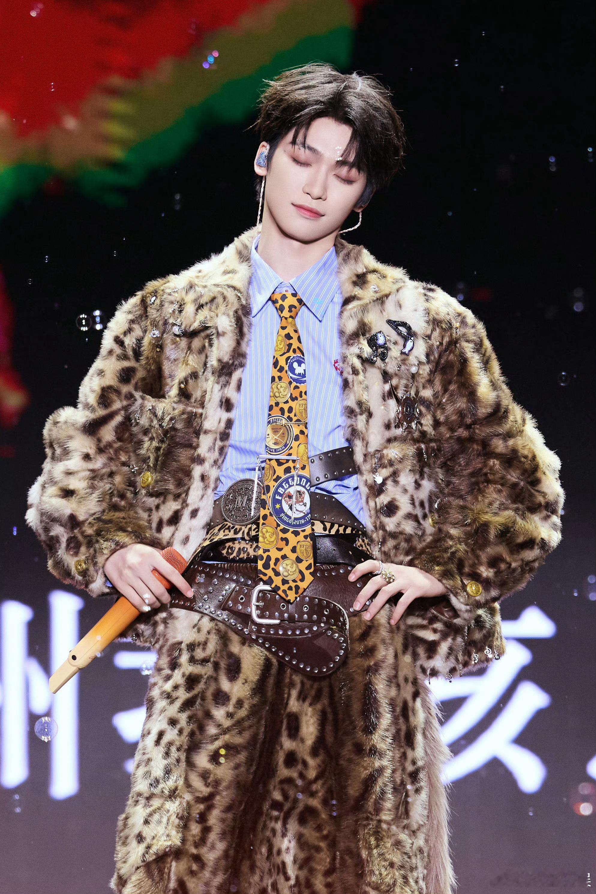 梓渝杭州音乐节现场照，哇，