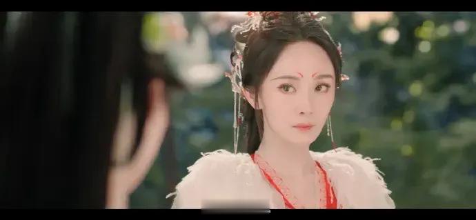 网友吐槽狐妖虽然是古偶，可观众除了看脸也是在意演技的好吗，谁家好人这么磨皮的啊？