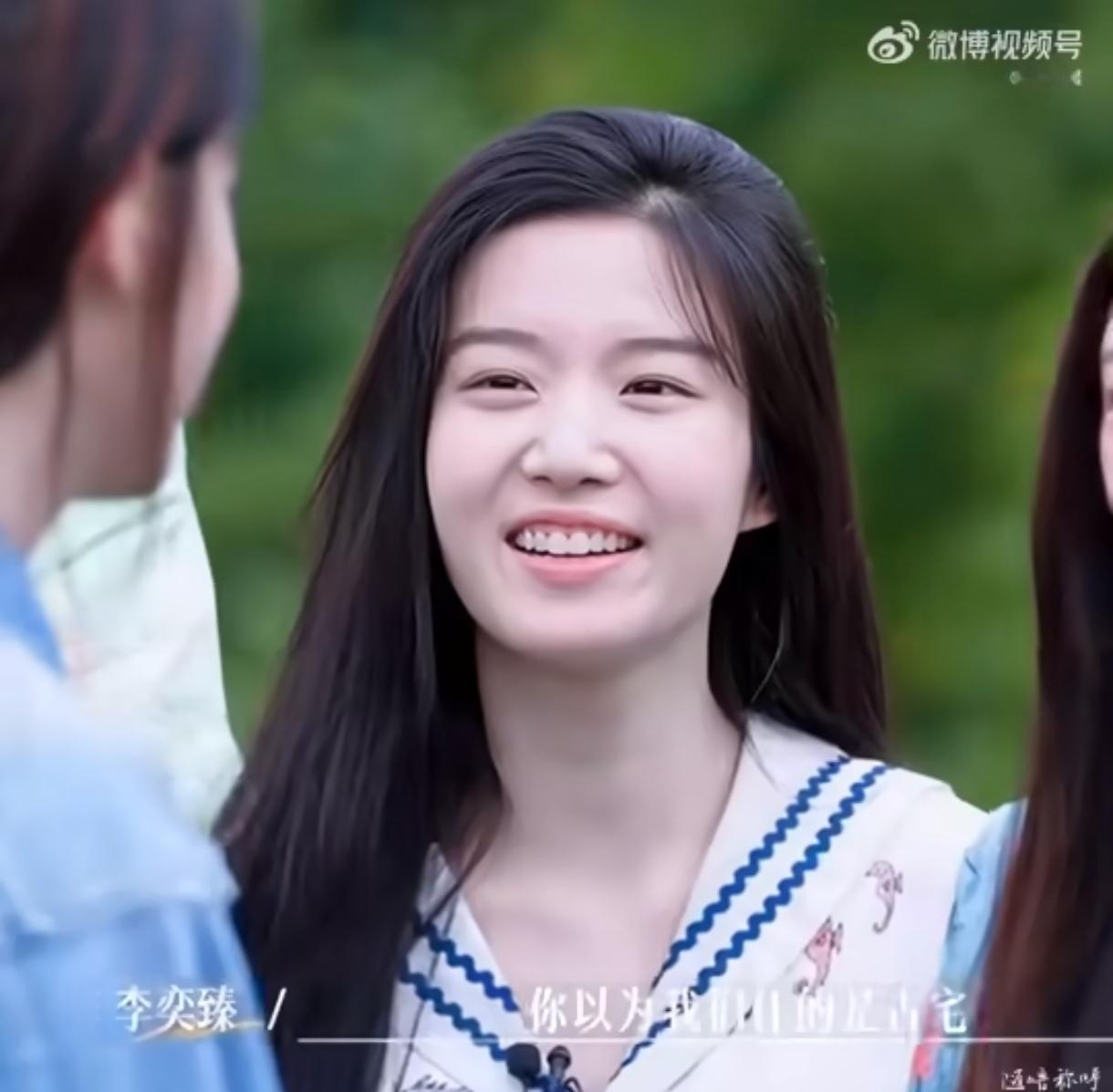 历经连日舆论争议后，卢昱晓正式出面发文回应风波。她态度谦和真诚，坦然直面外界热议