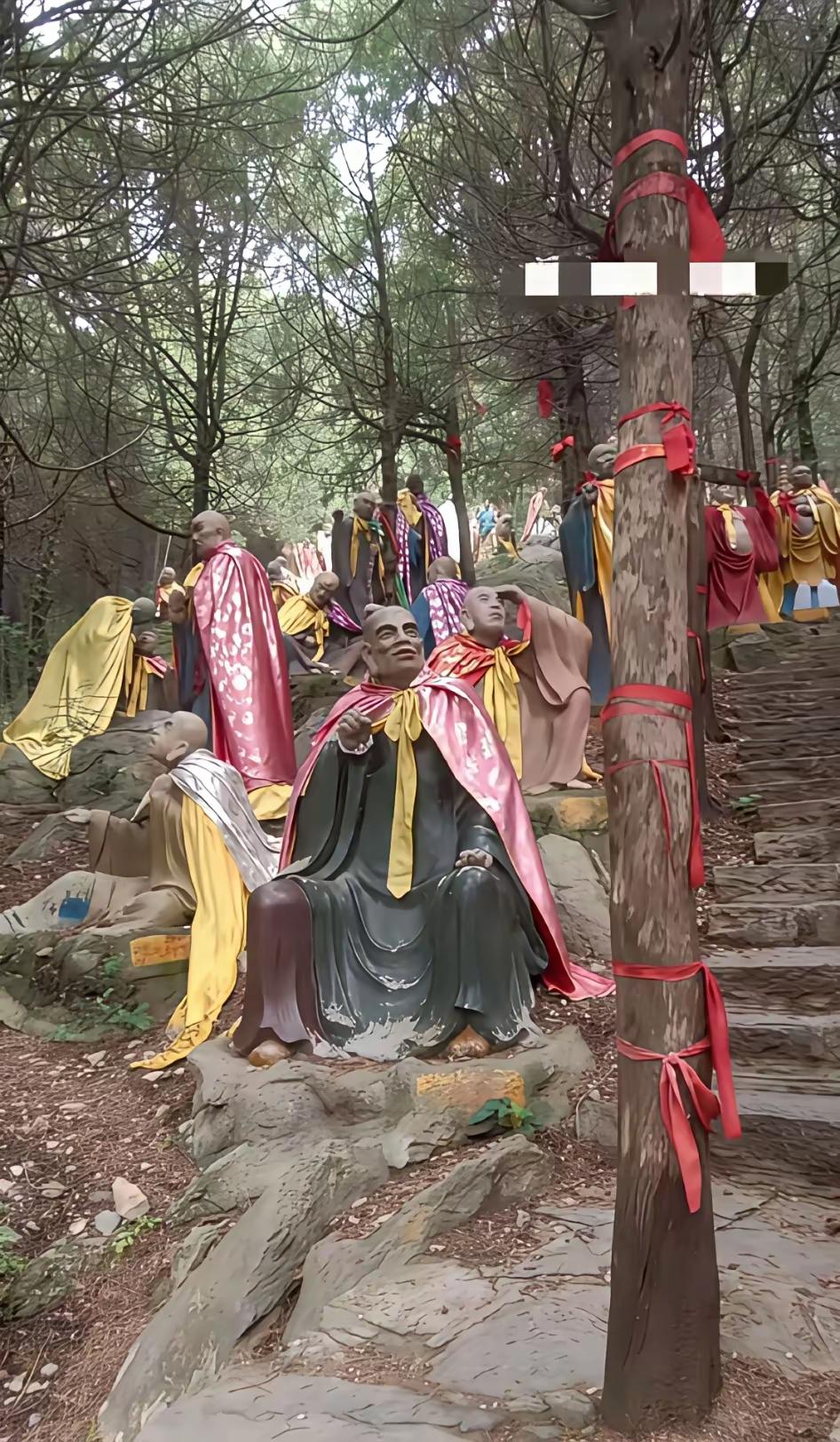 其实就一个人。