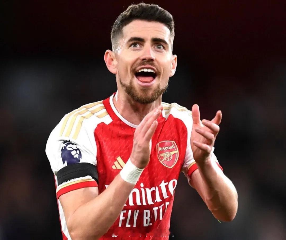 前阿森纳中场若日尼奥在接受泰晤士报记者JG采访时谈到了外界对枪手“定位球队”的批