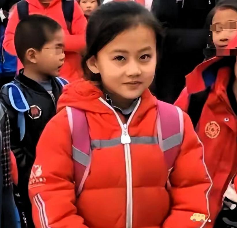 五年前，宁夏一位女孩凭一段笑容短视频意外走红，相关视频播放量迅速突破 4000 