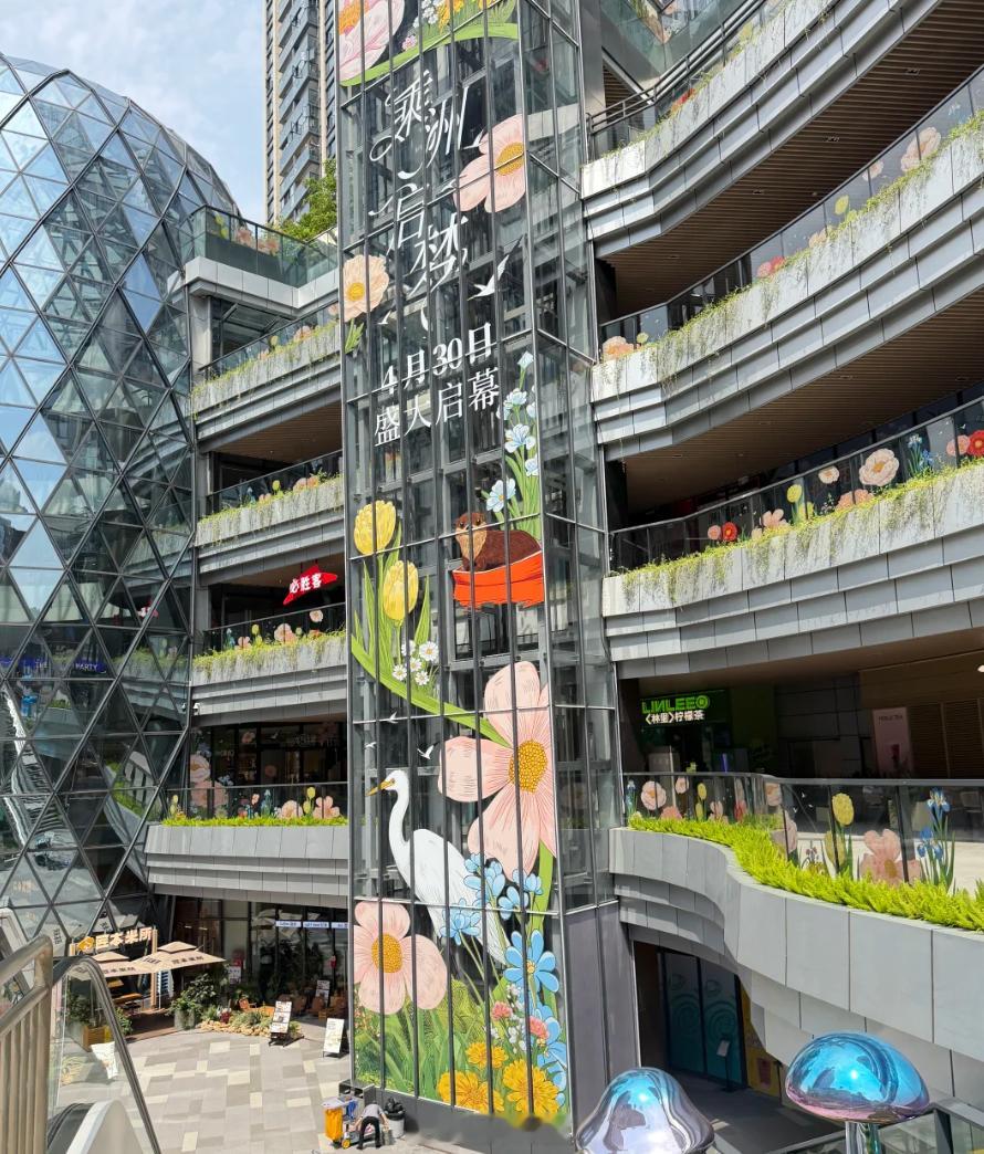 深圳光明的朋友有福了，星河COCO CITY过两天开业了。什么光明第一家海底捞了