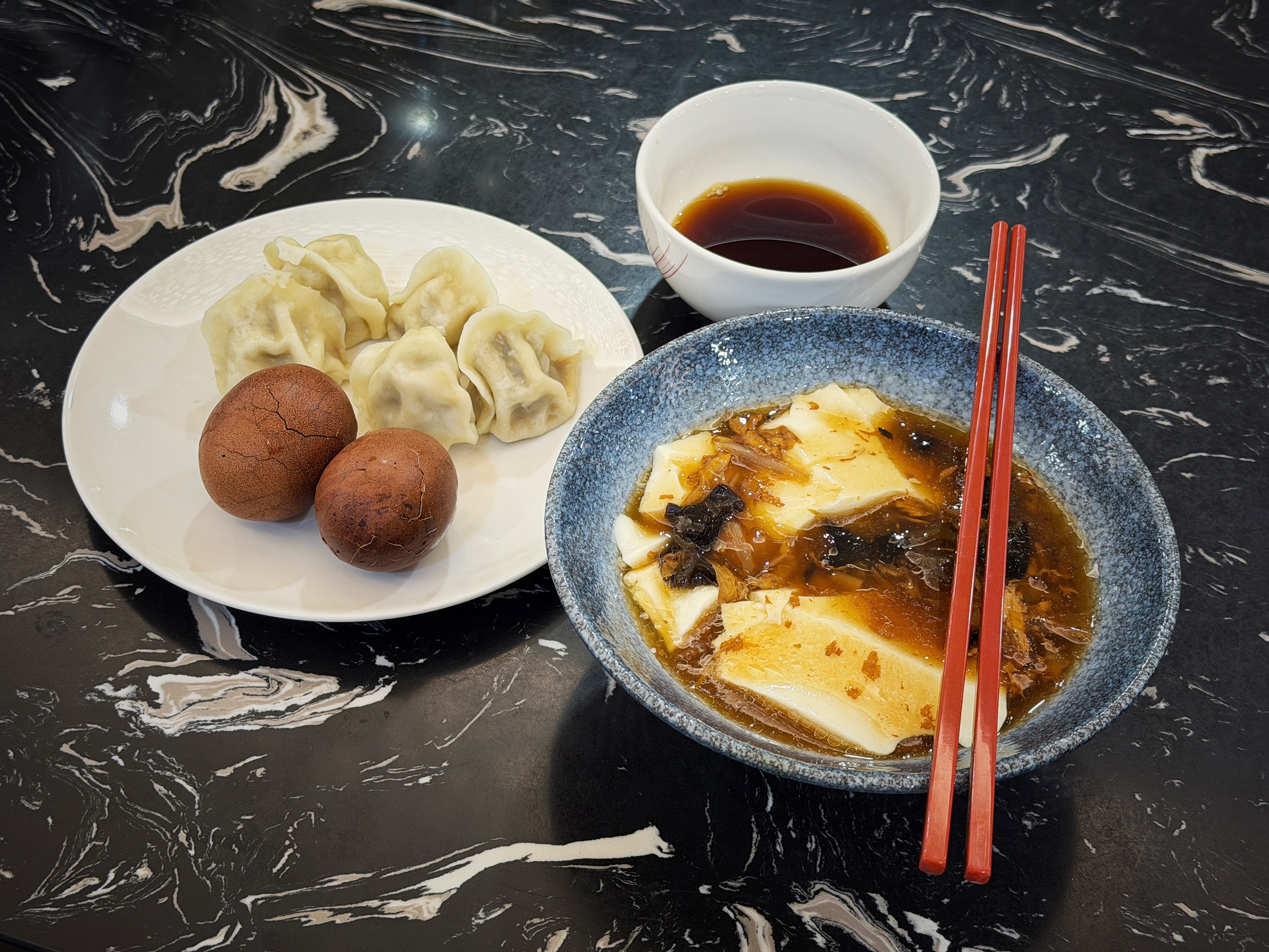 发现自己现在不仅不排斥“咸口”豆腐脑，甚至觉得很带劲欣哲频道豆腐脑甜咸之争 北京