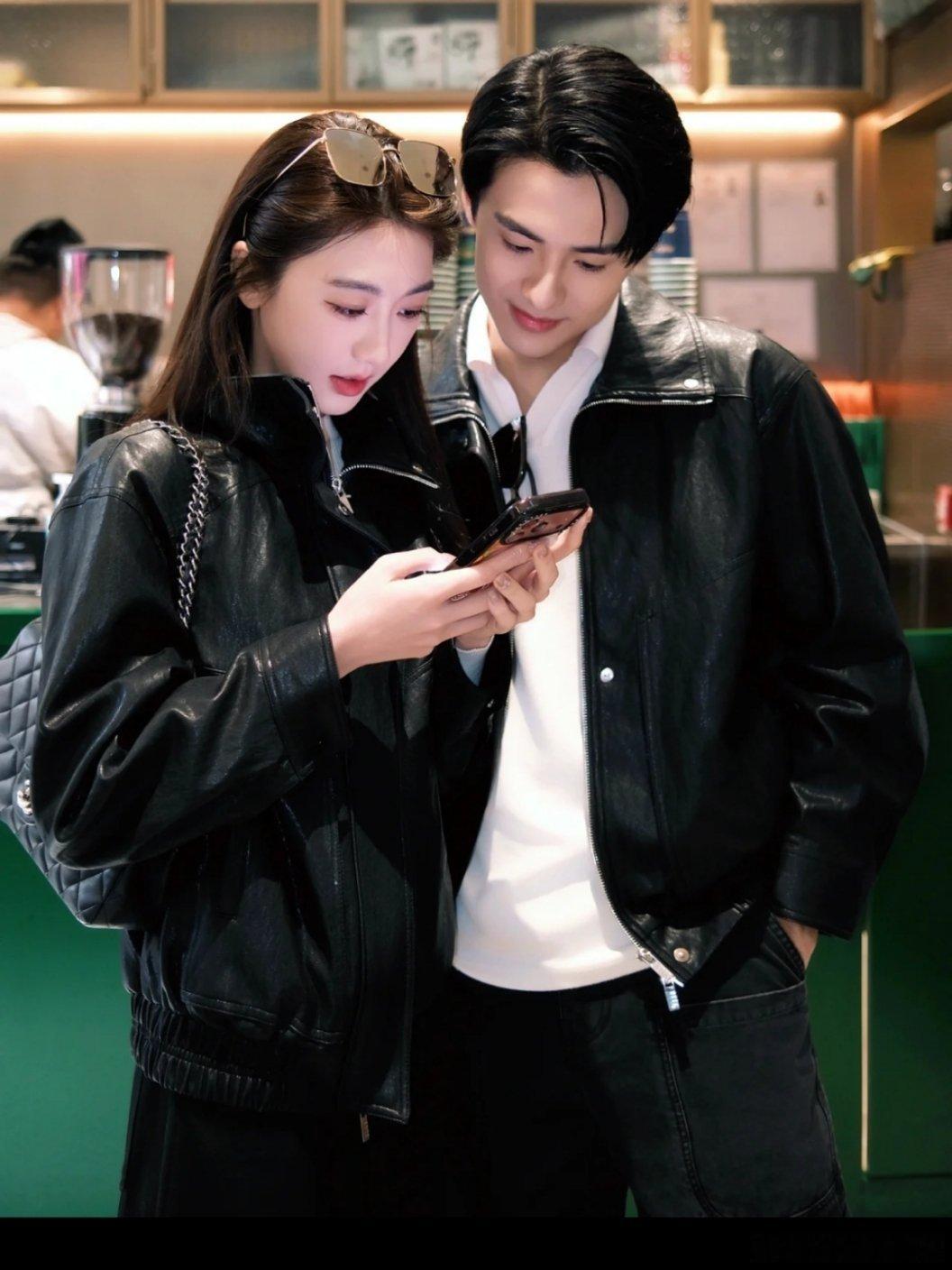 毓言cp这一套情侣装太好看了我们家小情侣就行走的衣架毓言cp太甜了