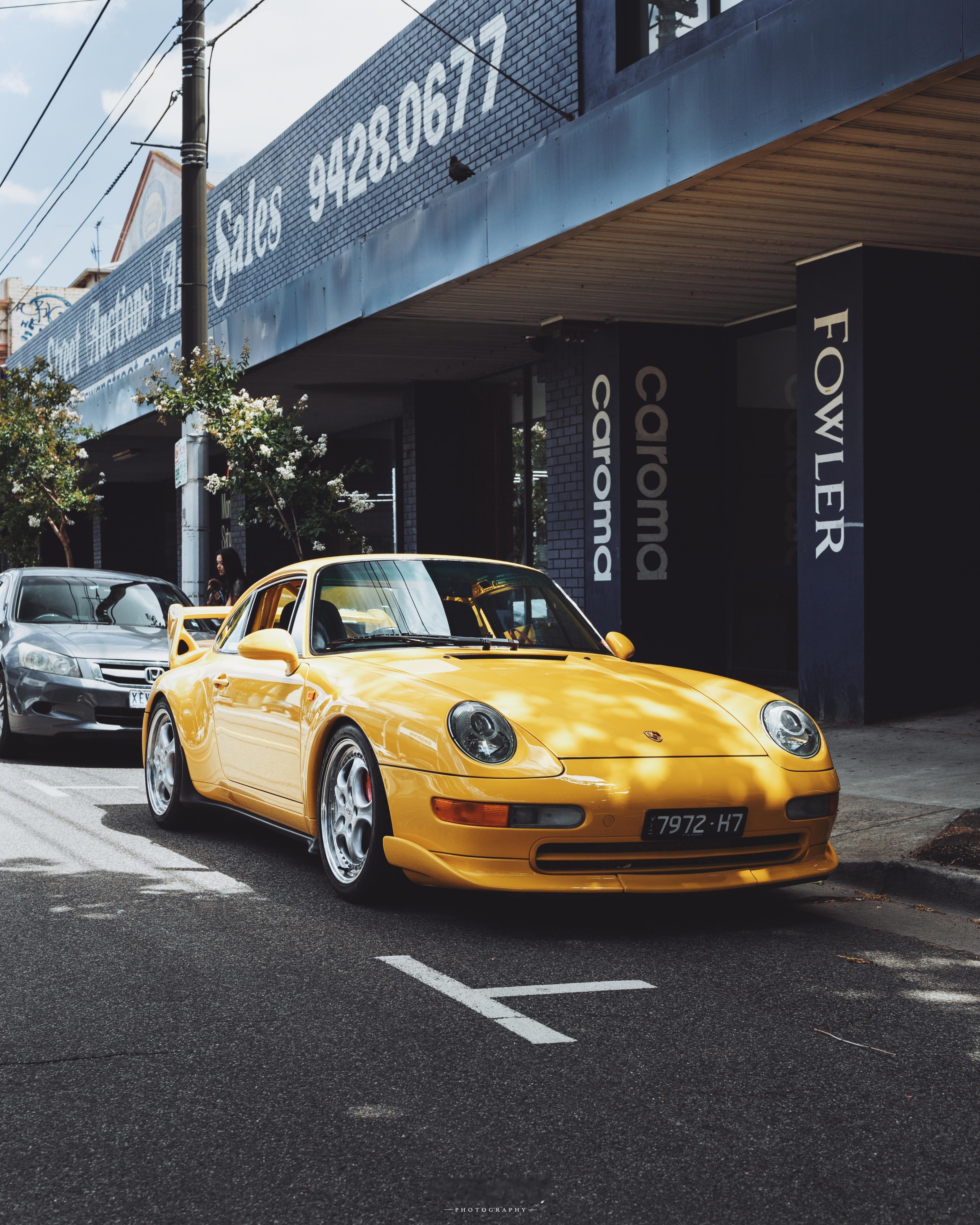 上上周和朋友扫街的时候偶遇的保时捷993 Carrera RS[哇]993 Ca