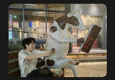 抱歉zhuo，看到缩略图第一眼是我想歪了[笑cry]#lpl超话助威团# #英雄