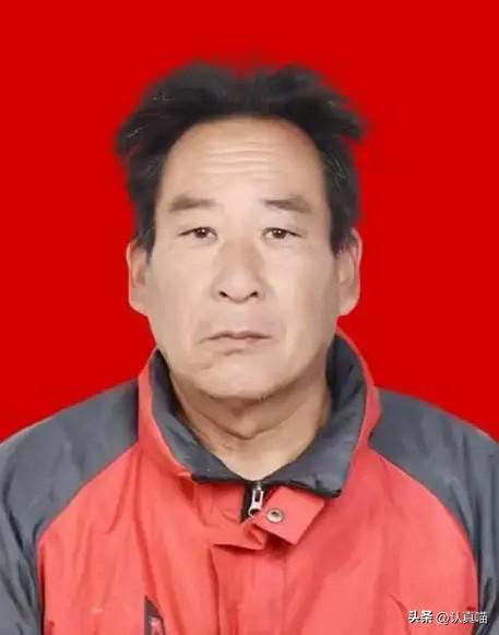 有没有想过，
寒冬冷水里连续四次下水救人，
到底需要多大的定力？山东巡线员杨学瑞