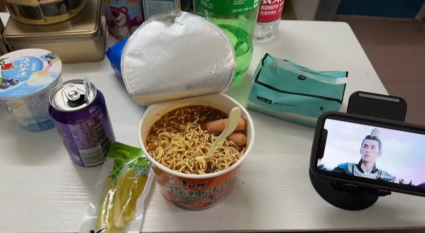 裸辞后天天在出租屋发呆