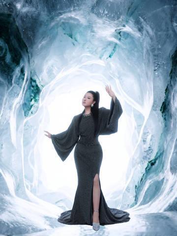 锤娜丽莎电影圈姐也来逛逛 太有意思了！别人挤破头难进场，锤娜丽莎轻轻松松，顺其自