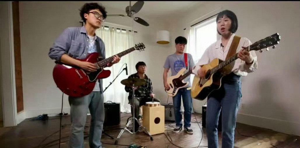 #韩国歌手时隔9年将在华开唱# ​​​#韩国歌手时隔9年在华演出# ​​​韩国歌