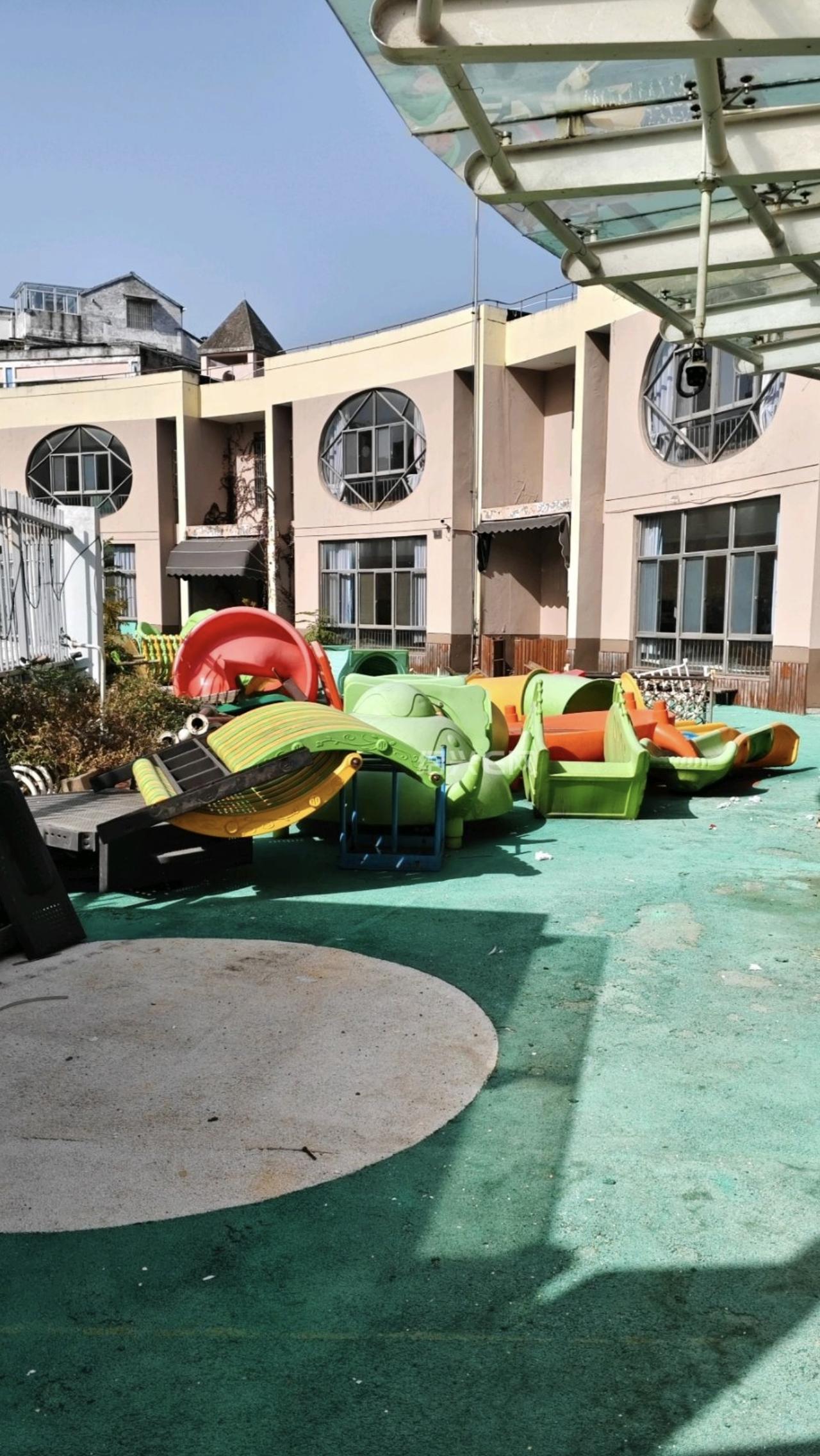 幼儿园人员不负责要负刑责了
今年3月，辽宁省盘锦市盘山县羊圈子镇鹏程幼儿园教师被