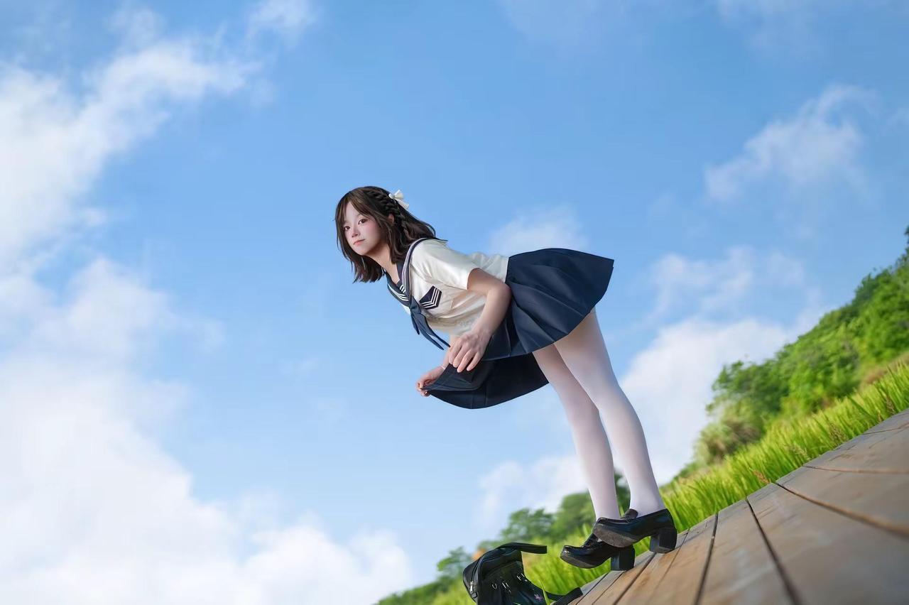 喜欢哪个发型。模特：@洋洋酱 少女感夏日ootd 稻田拍照 少女感 jk