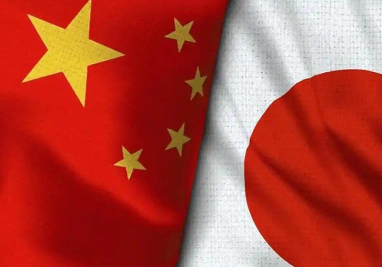看到有人说：“对付日本，我们一定要学俄罗斯！日本不怕我们的航母，不怕我们的轰炸机