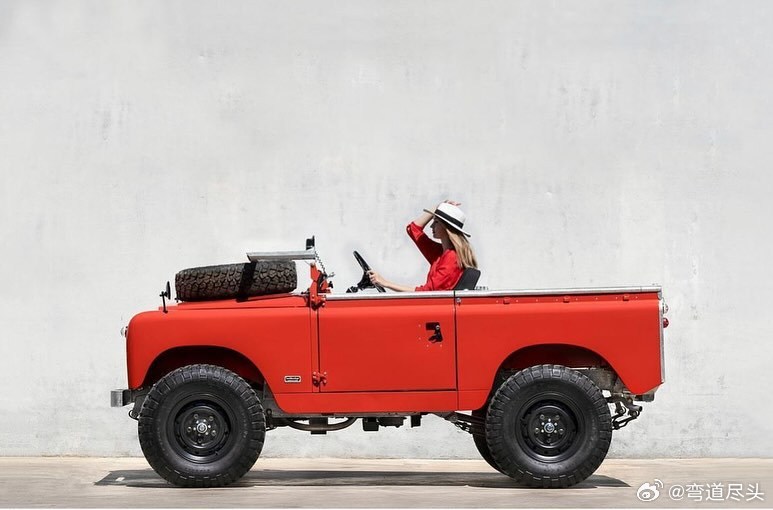#路虎[超话]#Landrover Series  哪个颜色最吸睛。Fire D