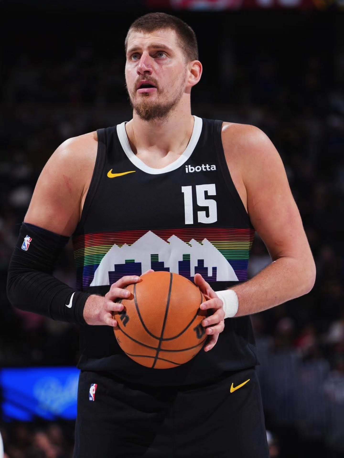 约基奇这MVP，基本上是悬了……——场均28.2分，联盟第七——12.6篮板，联