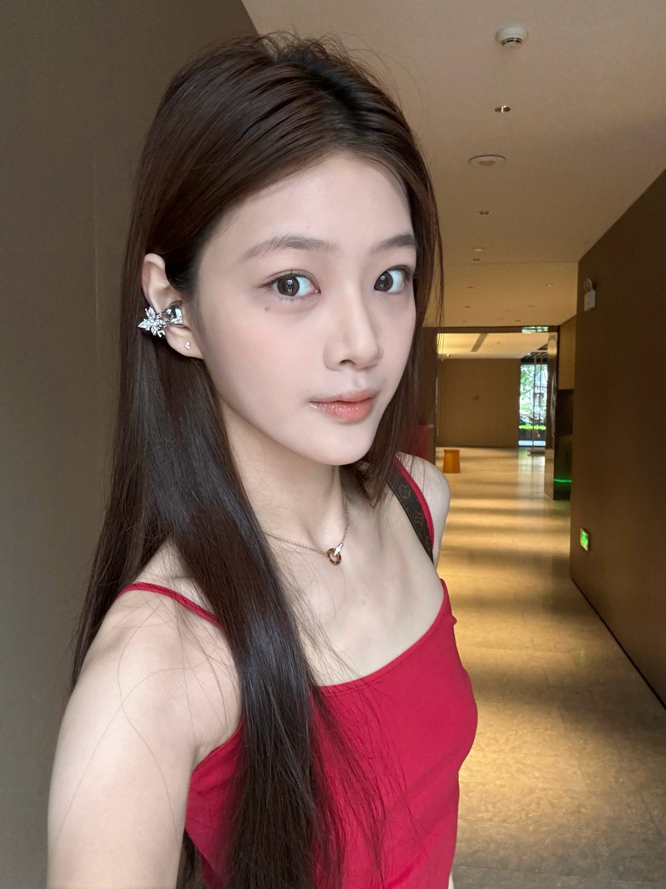 今天自拍手感不错 ​​​