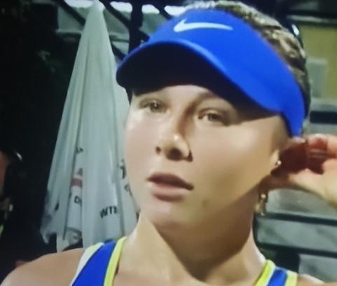法网再爆冷门！6号种子阿尼西莫娃抢十溃败 ，1-2不敌本土选手止步32强！
  
