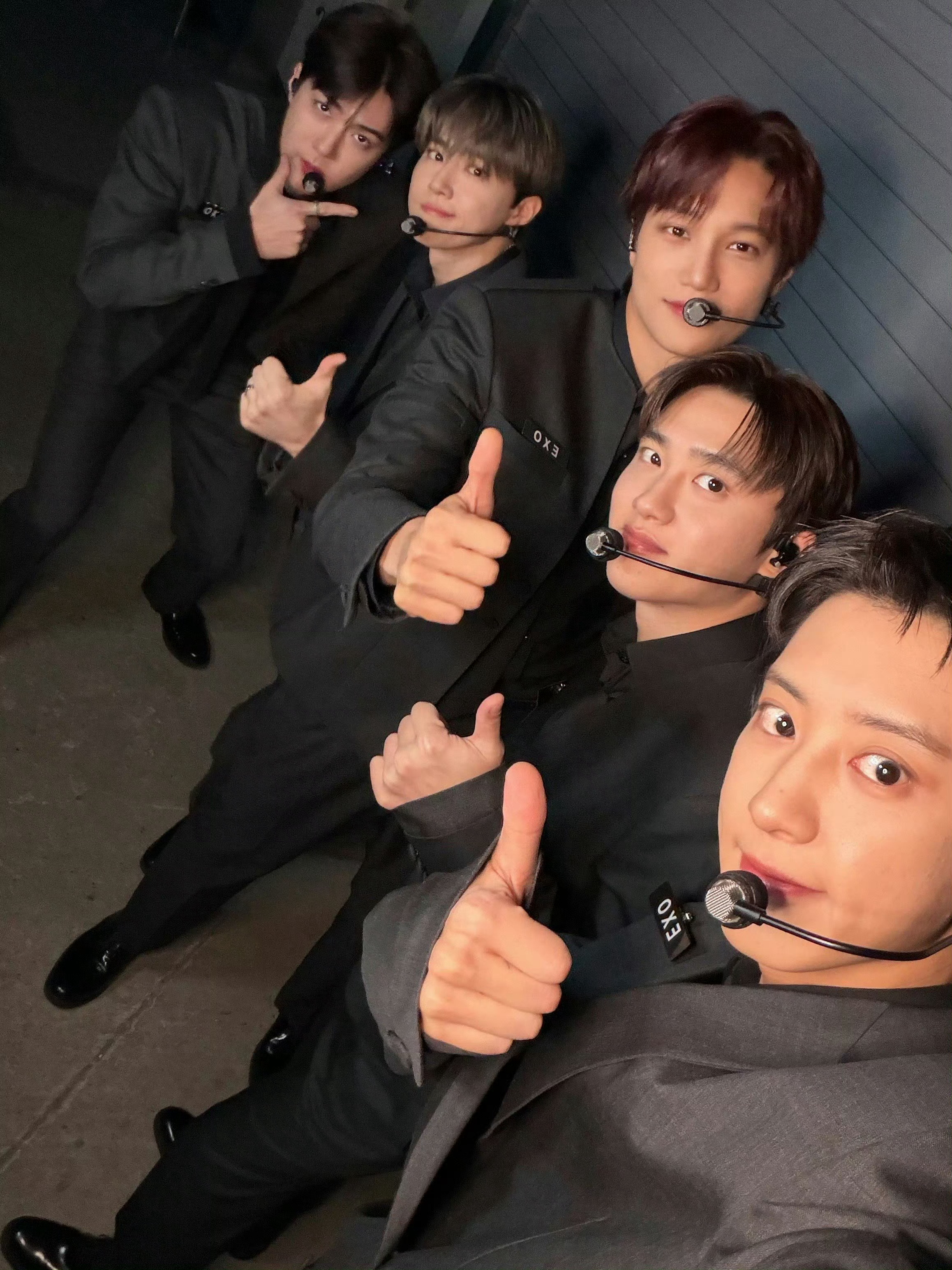 MMA更新EXO合照！！