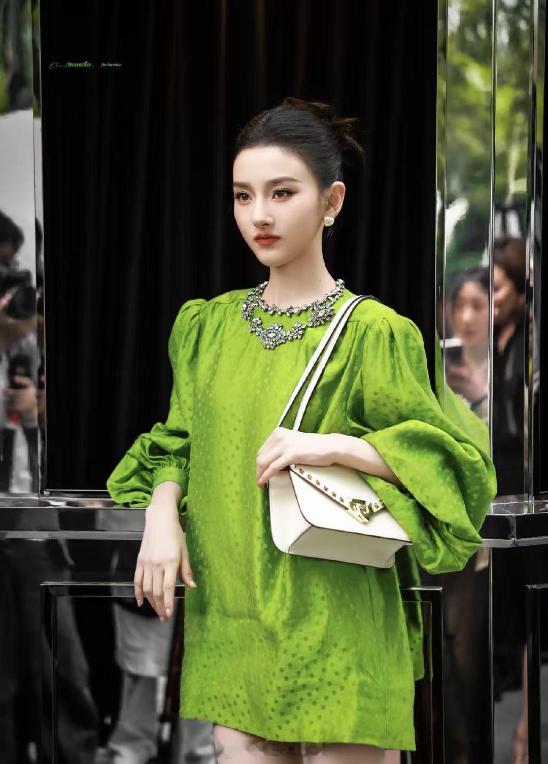 宋祖儿刘雅瑟同框宋祖儿刘雅瑟同框合拍来喽！宋祖儿刘雅瑟合拍