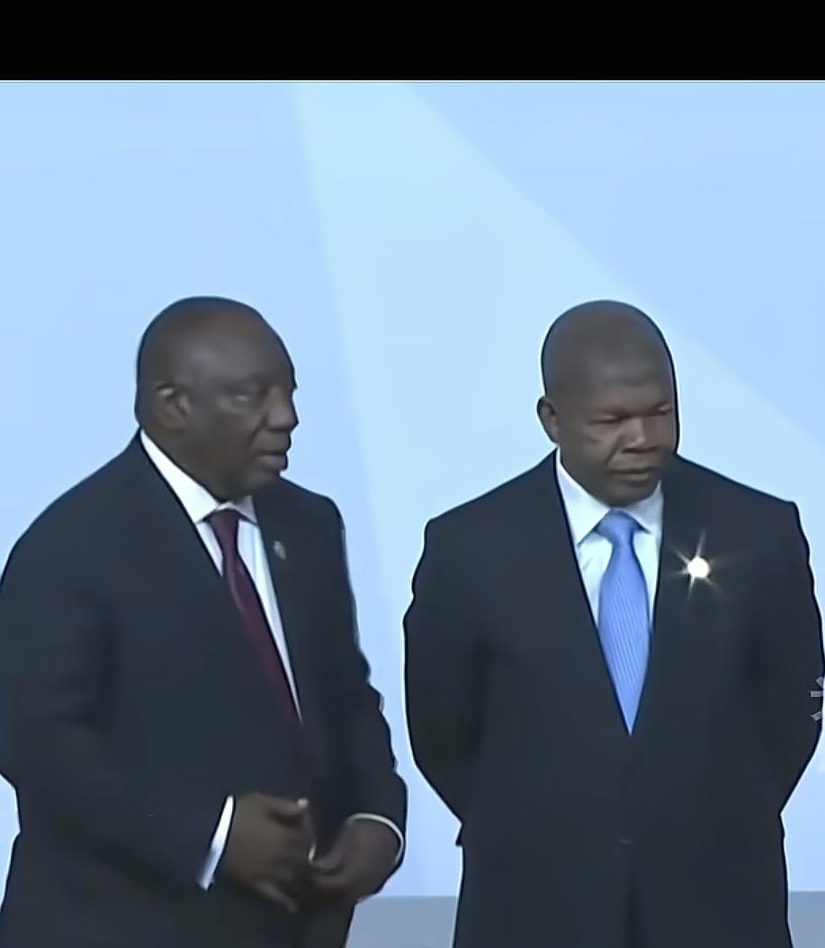 南非G20峰会期间，南非总统拉马福萨的腰带和领带却上了热搜，成为网民热议的焦点。