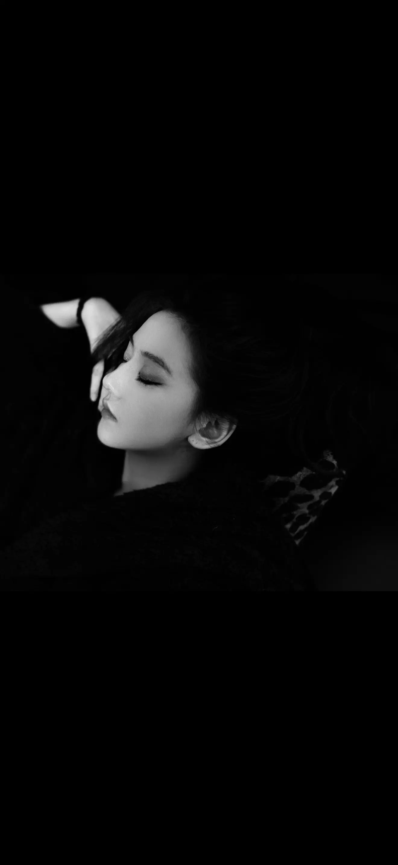如果命运垂怜。在孤立无援的时候就应该高抬贵手 偏偏它滴水不漏 甚至算计...