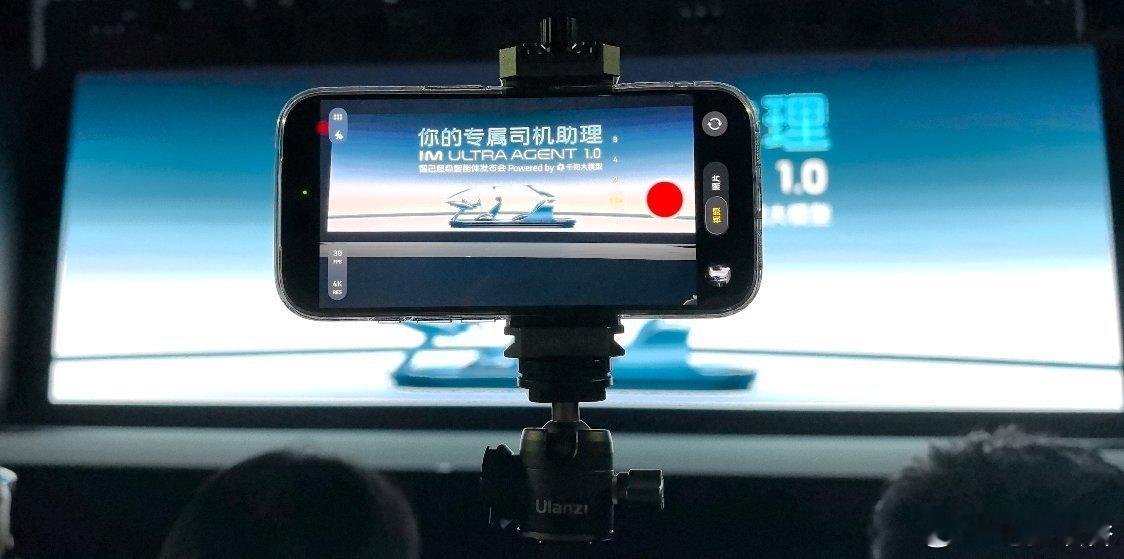 测了小半个月momenta的R6，乌蒙山都快被我们跑遍了，这次来看看正式发布吧千