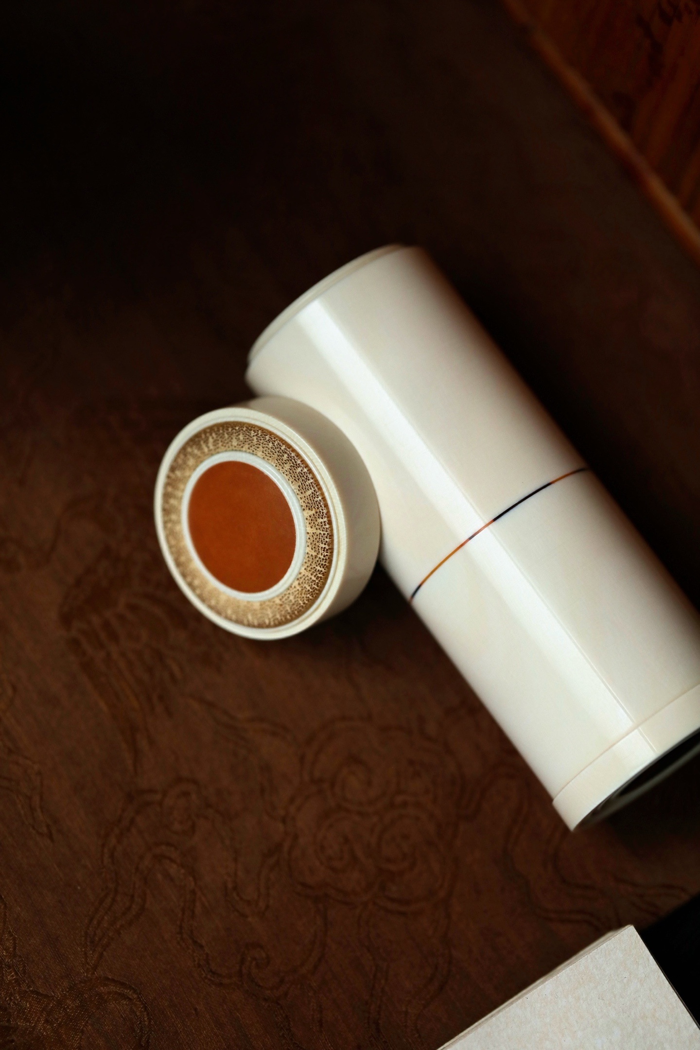 猛犸 | 海派随身茶仓旅途快乐，载物呈器，海派工艺镶嵌，内胆贴竹，螺丝扣。工艺精