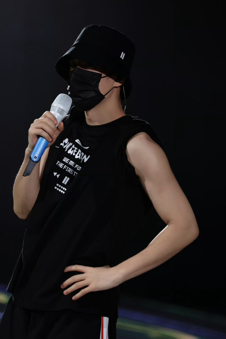 鹭卓ReadyToTheTopⅡ巡回演唱会 lz鹭卓 每一次全力以赴，都会成为未