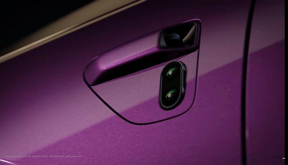 新款理想L9 Livis尺寸增大，尾灯造型向i系列靠近小蓝灯直接贯穿了整个星环头