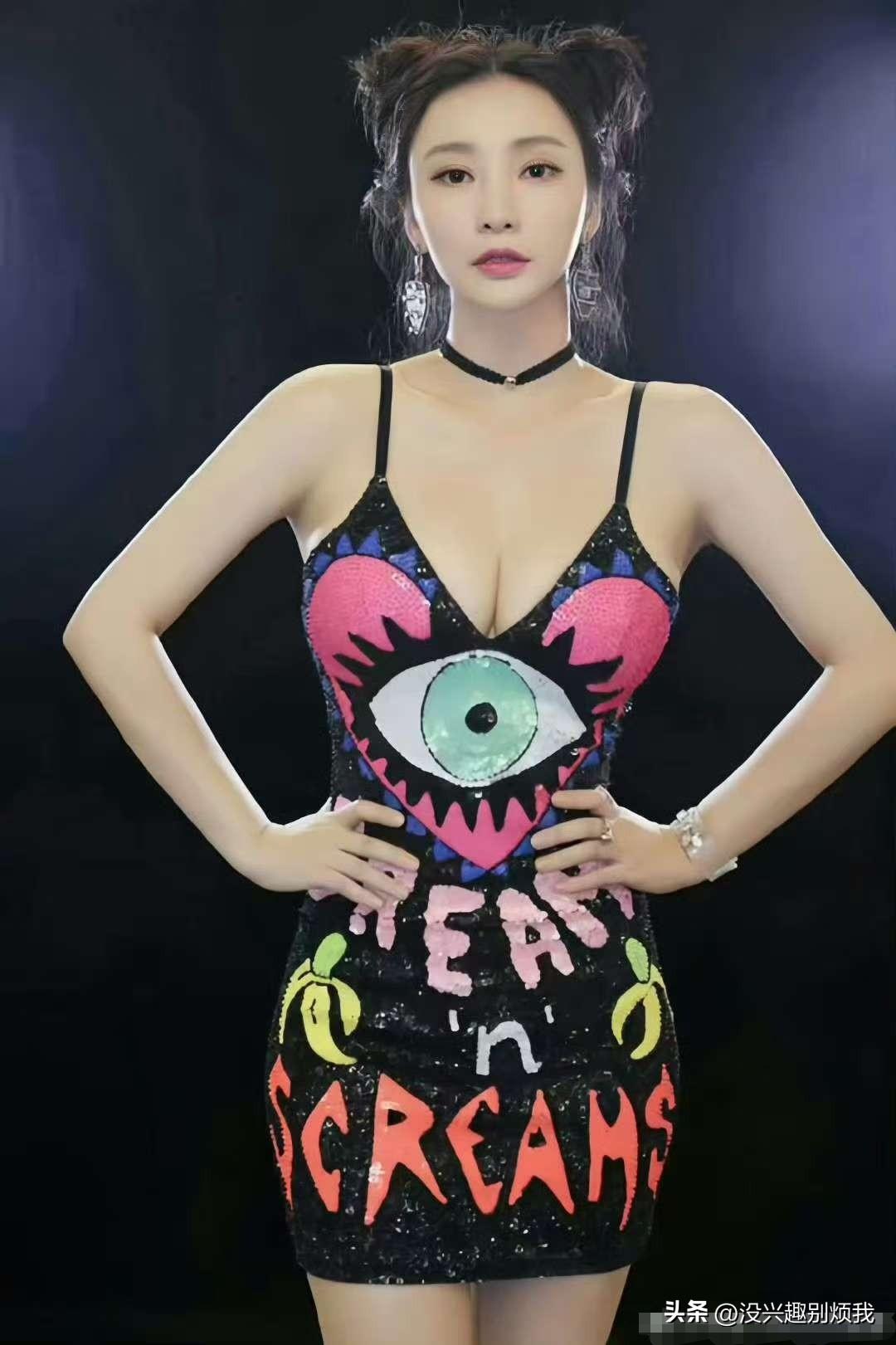 柳岩身材不要太好啊