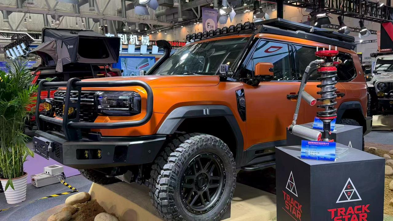 先唠大电池。目前G700全系都是34.13度磷酸铁锂，WLTC纯电续航116公里