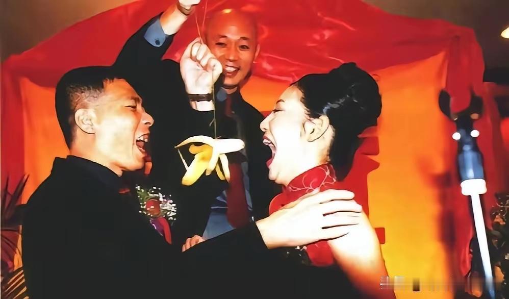 冯小刚导演真的娶一位天仙媳妇徐帆，徐帆𣎴仅人长得漂亮，心地善良，演技超级棒，徐