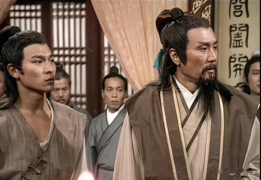 1986年，TVB古装奇幻剧《真命天子》经典画面。戏内两人师徒相称，戏外谢贤对刘