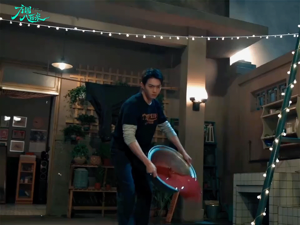 许凯陈辉大辉哥你泼油漆是干嘛你是掩盖什么吗？许凯这部剧我已经迫不及待想看了，父警