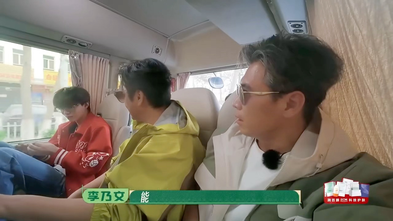 李乃文梦到哪句说哪句种地吧总算明白为啥大家调侃李乃文梦到哪句说哪句，田间干活闲聊