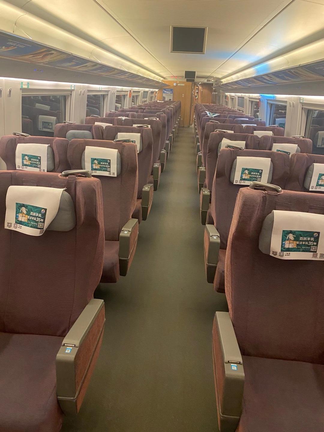 狼来啦狼来啦……欢，岁数不大，可编瞎话的本事堪称登峰造极，他说的每一句话都得细细