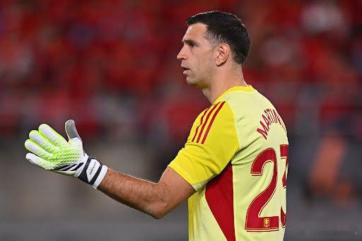 【换门】《邮报》：阿斯顿维拉正在密切关注曼城门将特拉福德，并愿意倾听对达米安-马