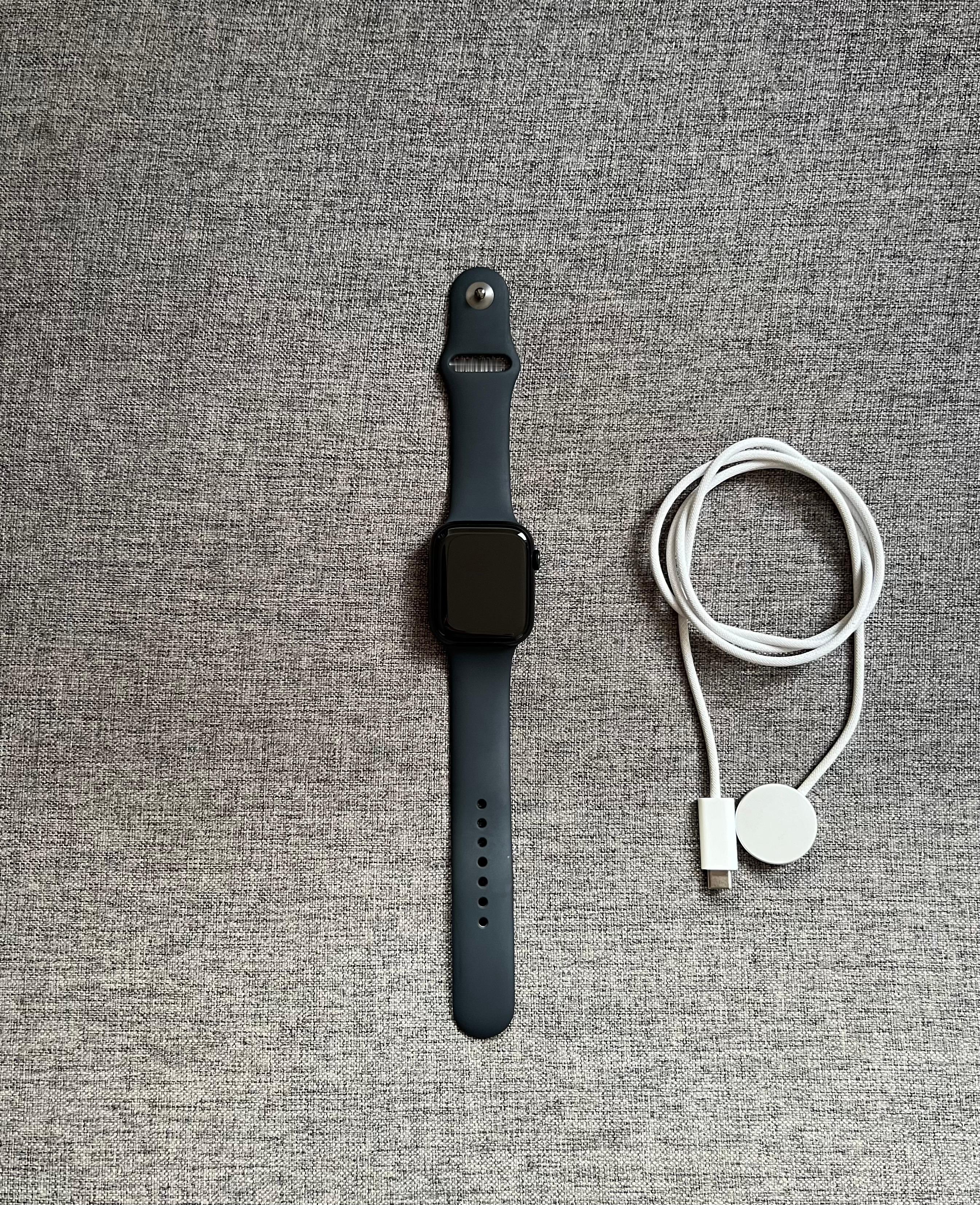 Apple Watch S9 GPS 45mm 午夜色+午夜色表带M/L，屏幕小