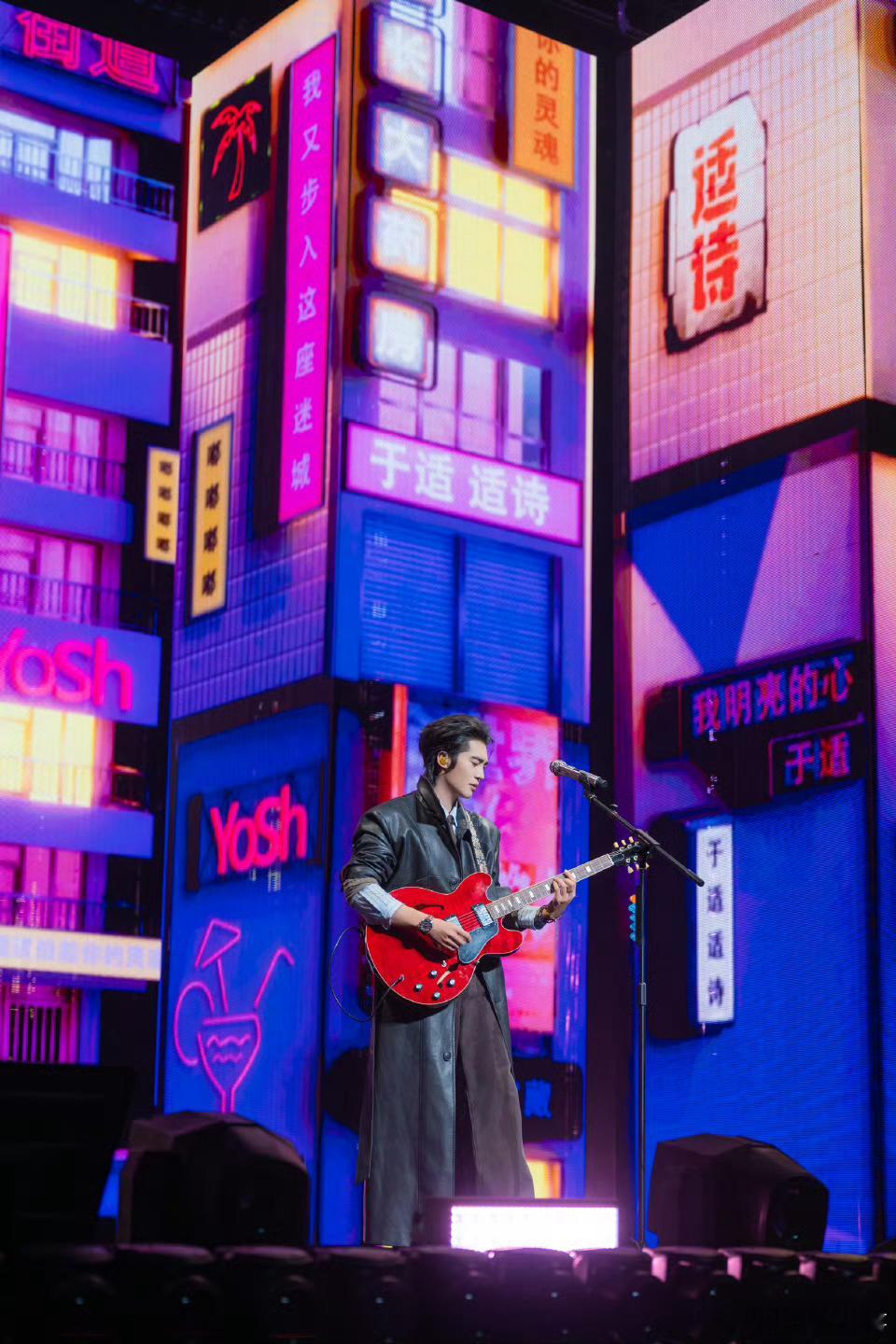 于适演唱会首站上座率这一片紫色海洋太美了，于适首场演唱会顺利，真的太为你高兴了！