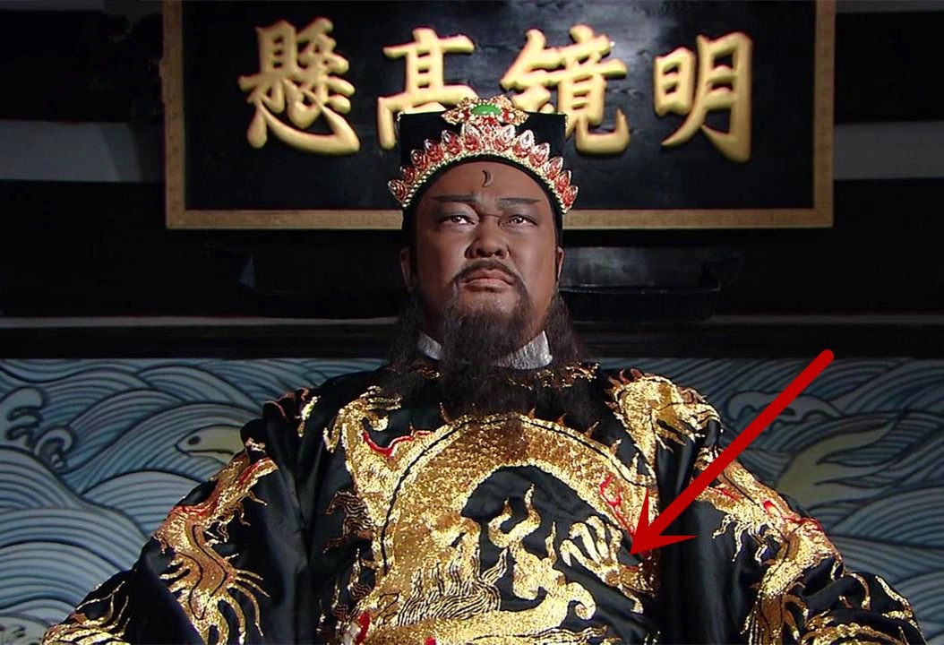 【包公可以穿龙袍吗？】#历史云讲堂# 许多人看到的包公形象，来自电视剧《包青天》