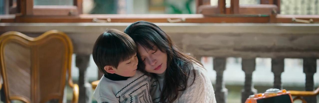 《罚罪2》大结局，赵子怡死在了最不该醒悟的时候。
她曾是刘天也最顺手的棋子，也是