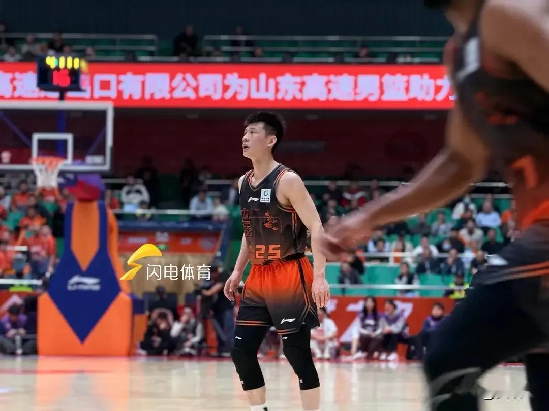 山东高速男篮客场不敌福建，赛后新闻发布会上，主教练邱彪最后表示，上次主场对北京队