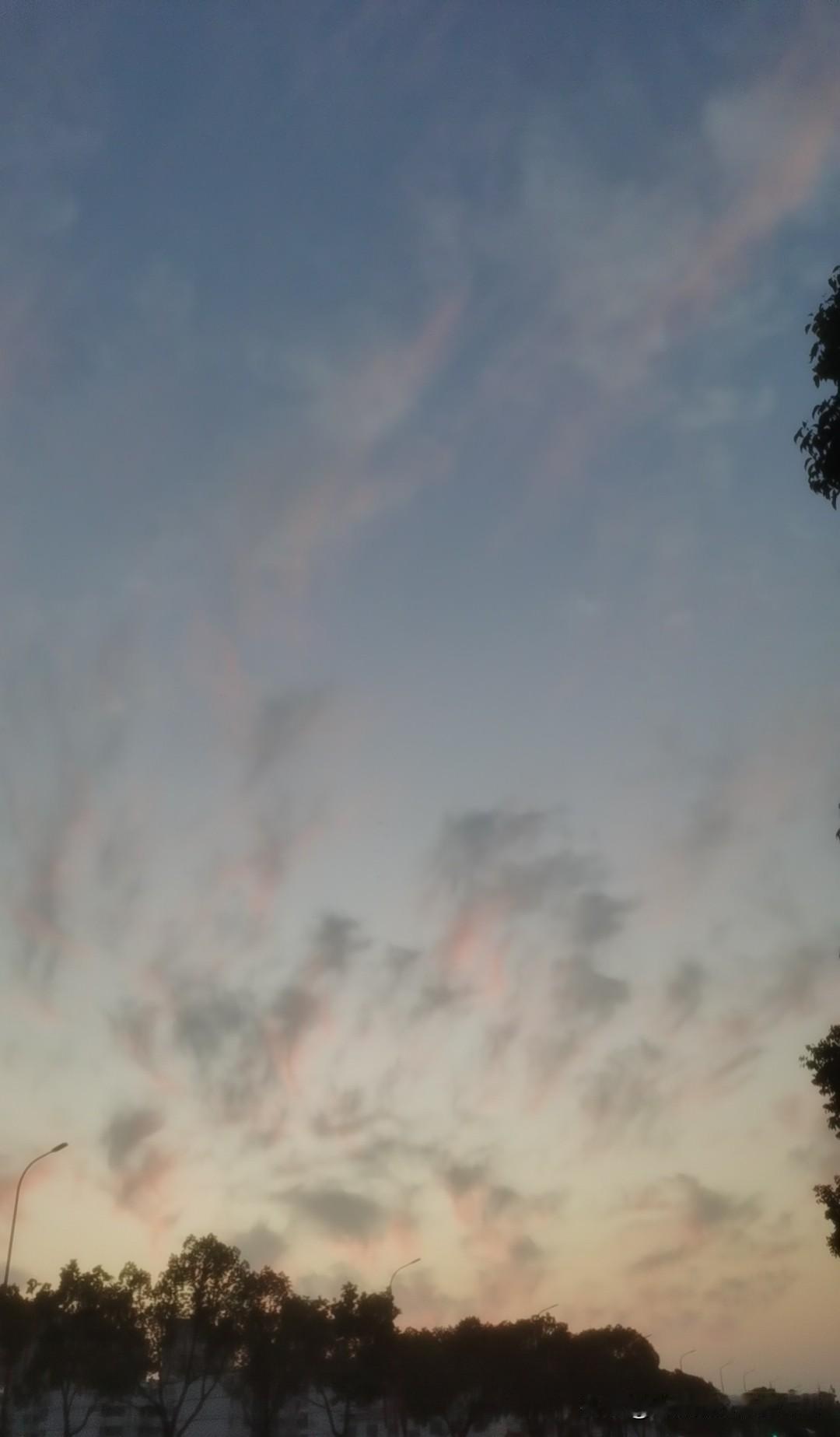 在头条我不认识一个人，我可以说出我的心声，也是一种放松，我多年没有发过微信朋友圈