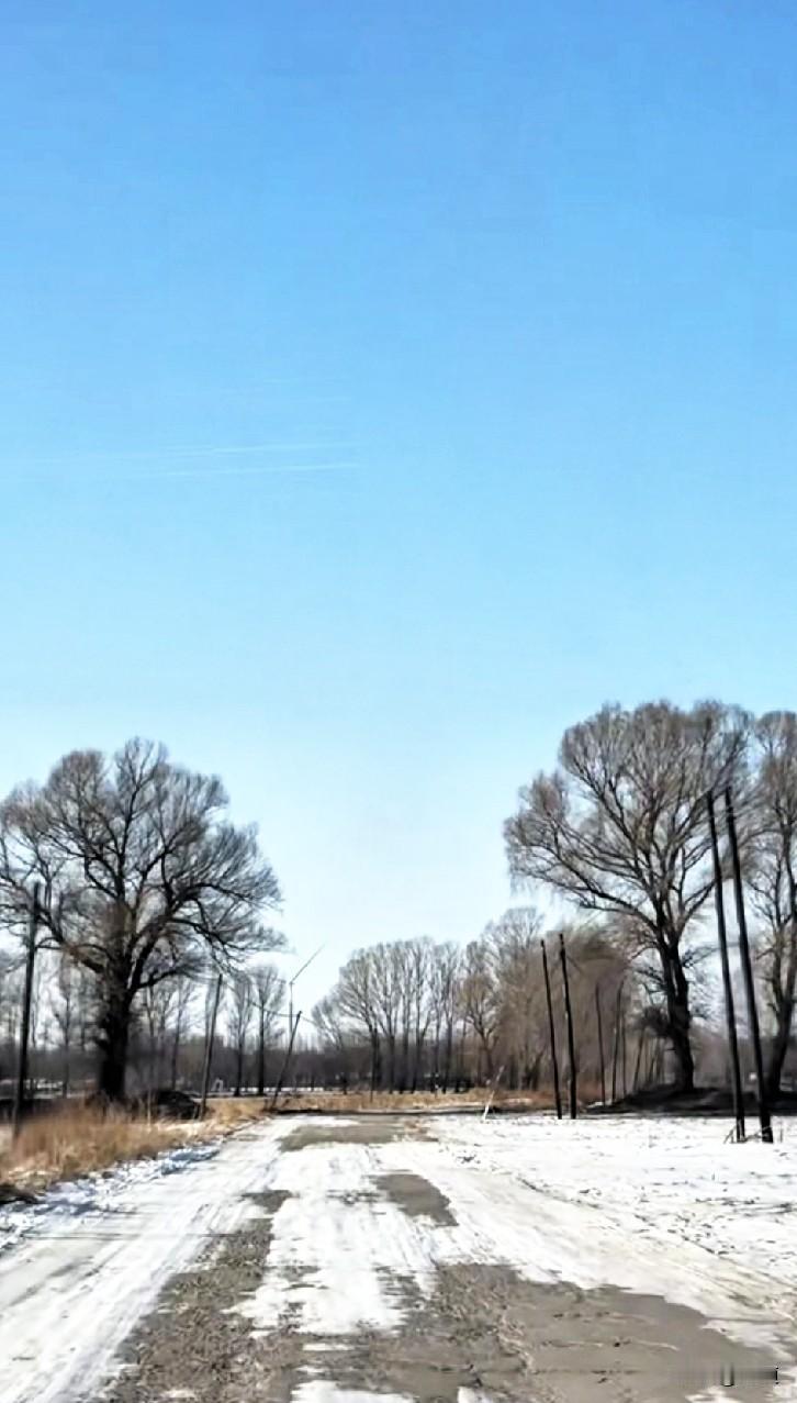 这话说的太真实了。
作为一个普通女人，挣老板的钱比挣老公的钱容易多了。只要你干活